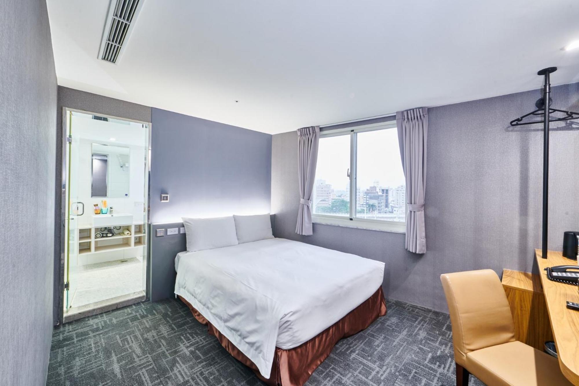 Hotel Leisure 台中輕行旅 Zewnętrze zdjęcie